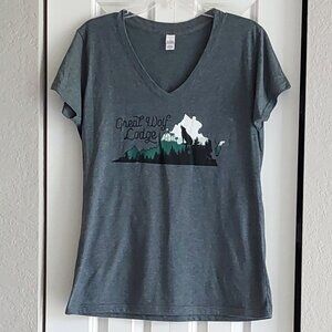 Great Wolf Lodge Gray V-Neck Short Sleeve Women's Tee Size XL